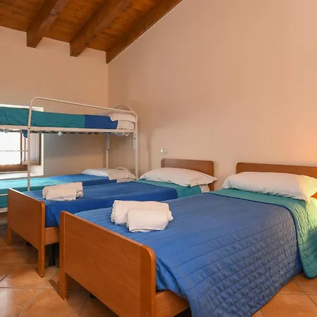 Mit Privatem Garten, Pool Und Seeblick Moniga del Garda