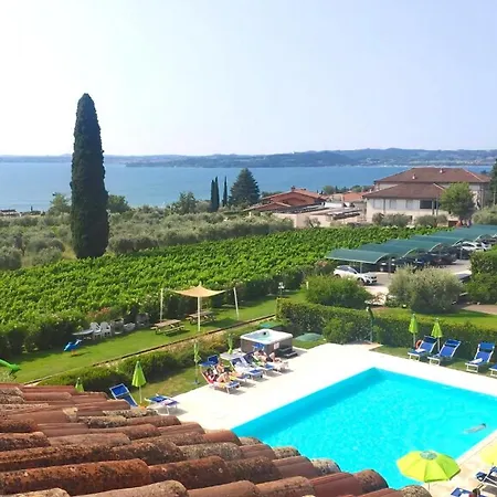 Mit Privatem Garten, Pool Und Seeblick Apartment *