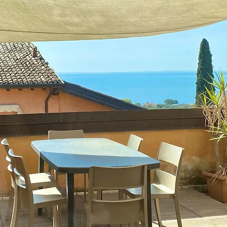 Apartment Mit Privatem Garten, Pool Und Seeblick Moniga del Garda